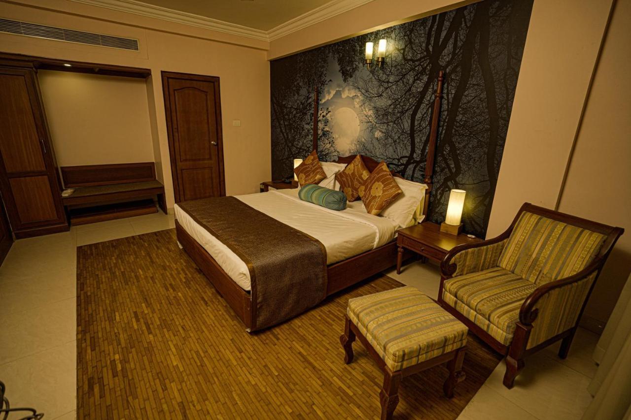 กาสิโน โฮเต็ล ลิมิเต็ด Hotel Thrissur ภายนอก รูปภาพ