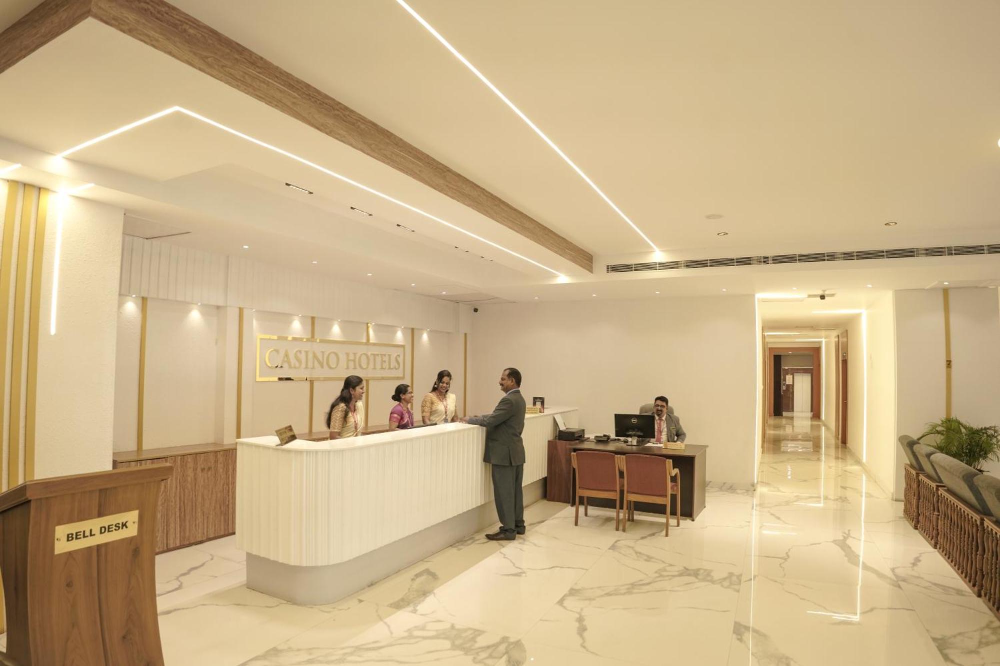 กาสิโน โฮเต็ล ลิมิเต็ด Hotel Thrissur ภายนอก รูปภาพ