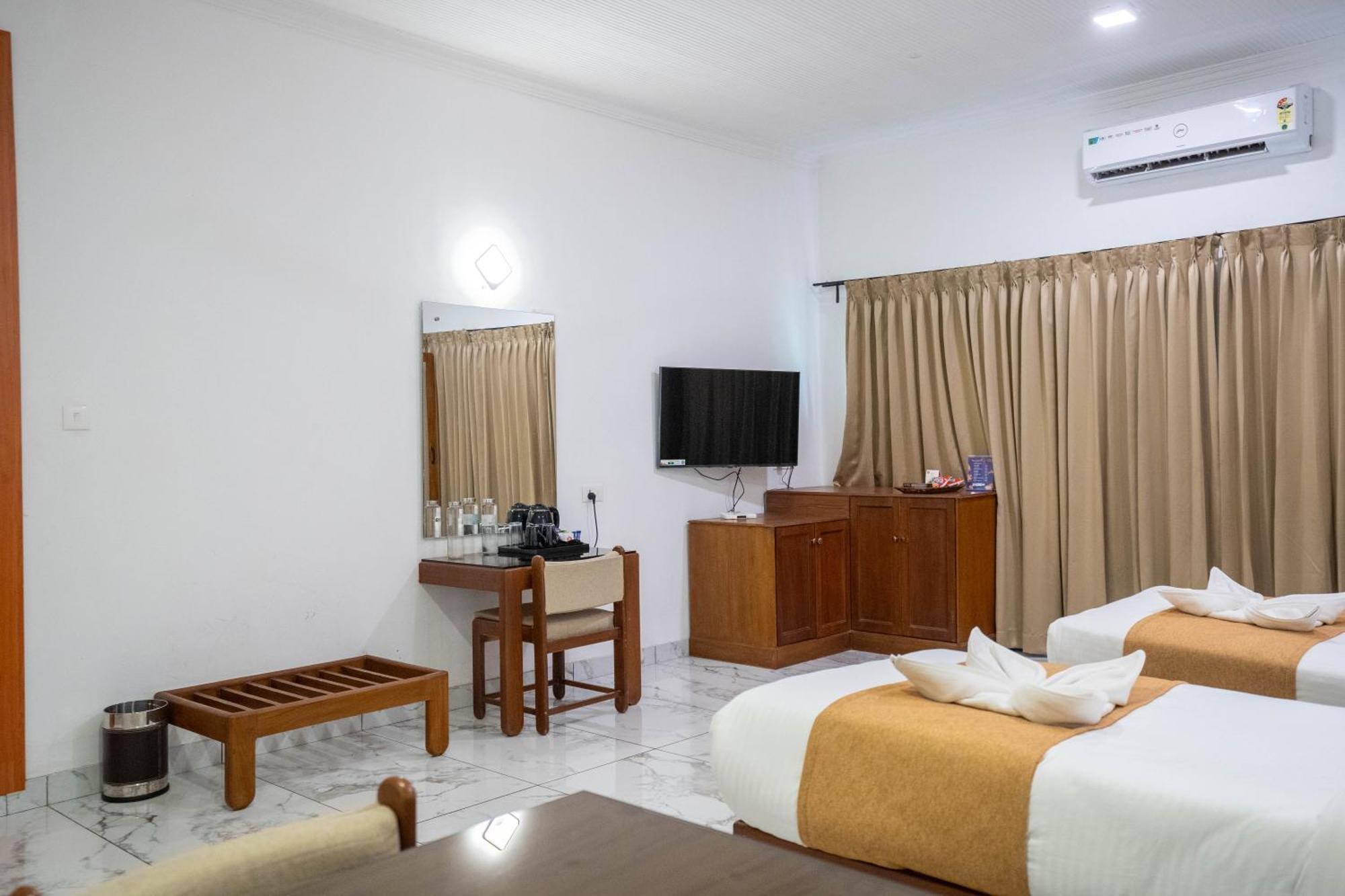 กาสิโน โฮเต็ล ลิมิเต็ด Hotel Thrissur ภายนอก รูปภาพ