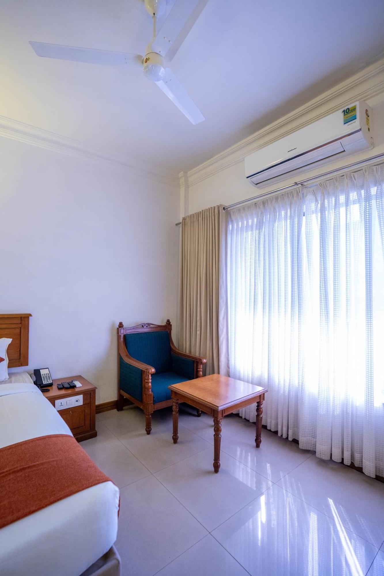 กาสิโน โฮเต็ล ลิมิเต็ด Hotel Thrissur ภายนอก รูปภาพ