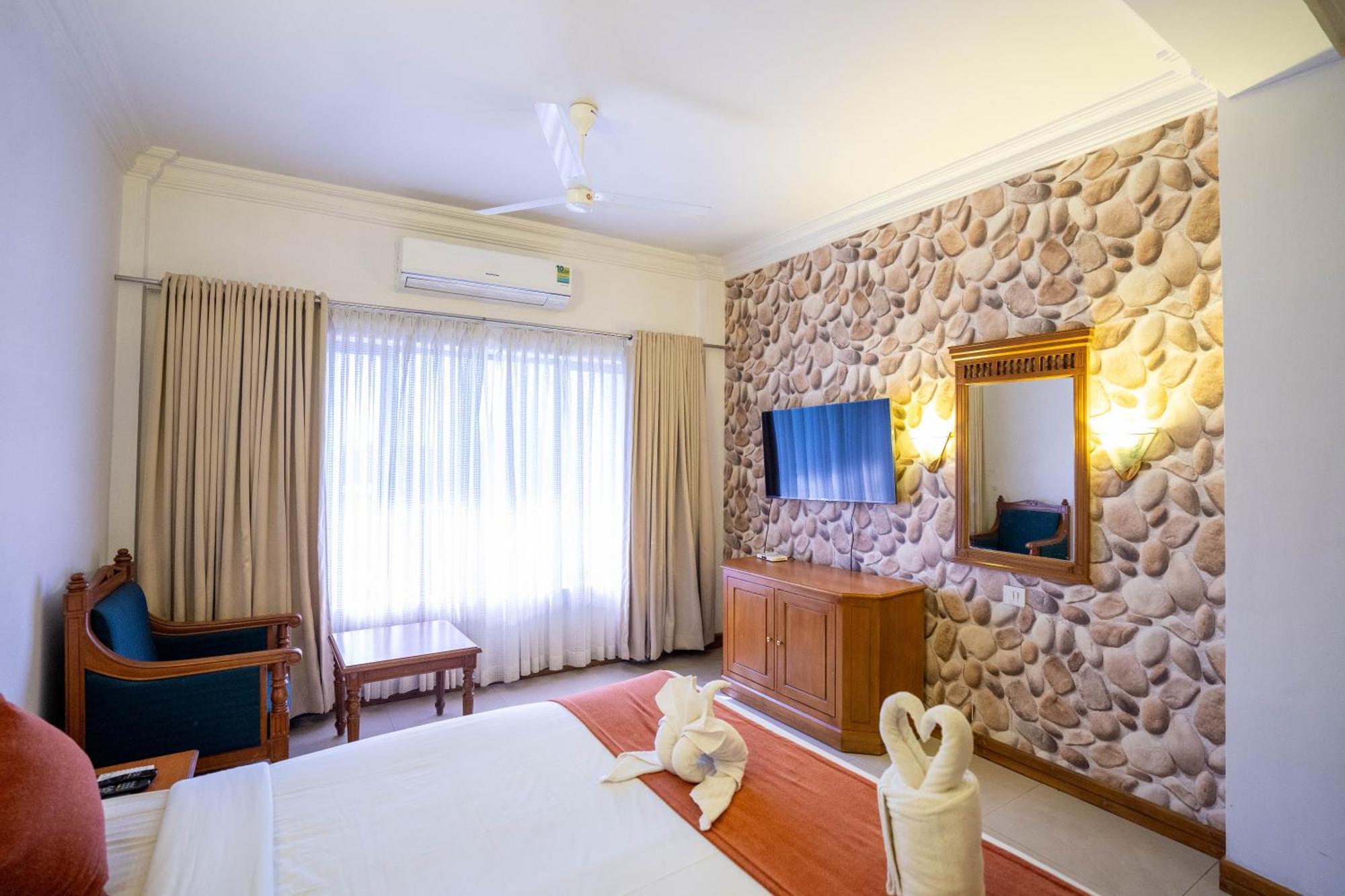 กาสิโน โฮเต็ล ลิมิเต็ด Hotel Thrissur ภายนอก รูปภาพ