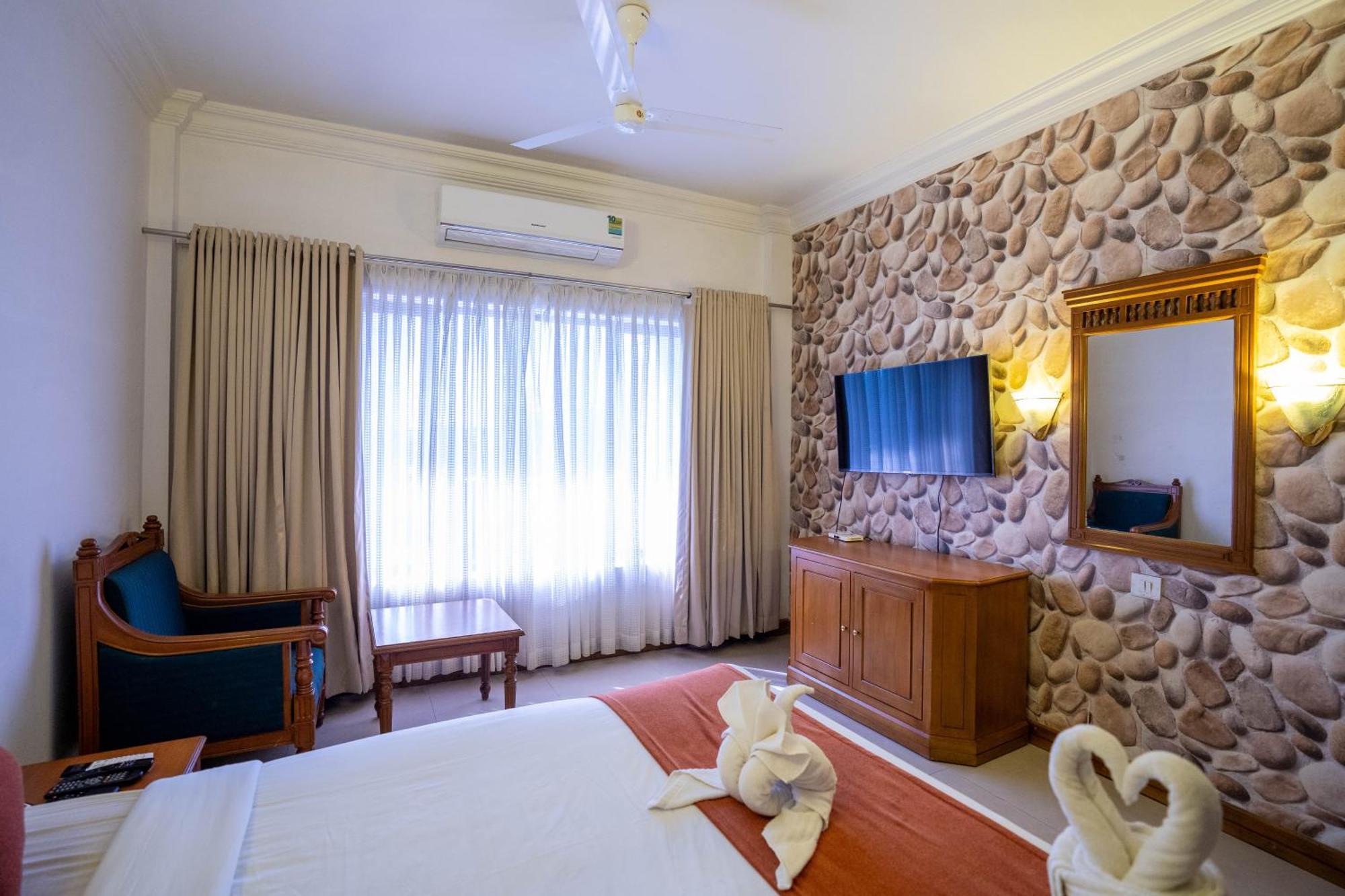 กาสิโน โฮเต็ล ลิมิเต็ด Hotel Thrissur ภายนอก รูปภาพ