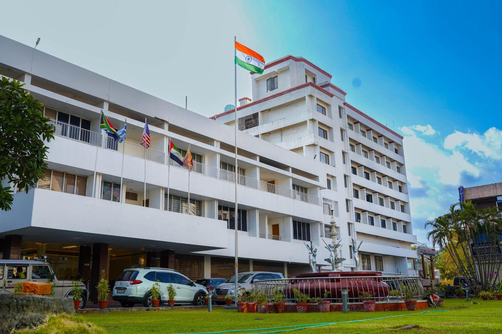 กาสิโน โฮเต็ล ลิมิเต็ด Hotel Thrissur ภายนอก รูปภาพ