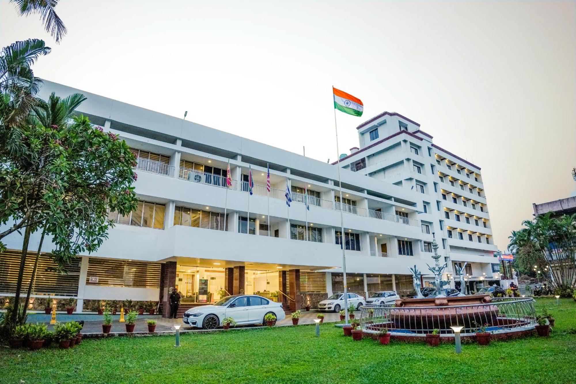 กาสิโน โฮเต็ล ลิมิเต็ด Hotel Thrissur ภายนอก รูปภาพ